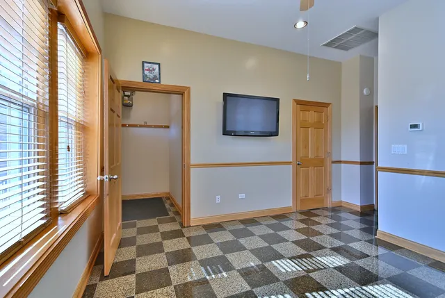 $415,000 | 2140 West 23rd Street, Chicago, IL 60608