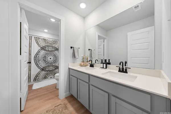 $2,300 | 14538 Camino Way, San Antonio, TX 78253