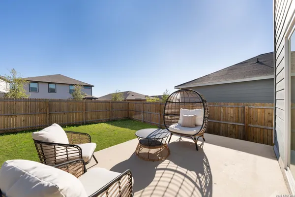 $2,300 | 14538 Camino Way, San Antonio, TX 78253