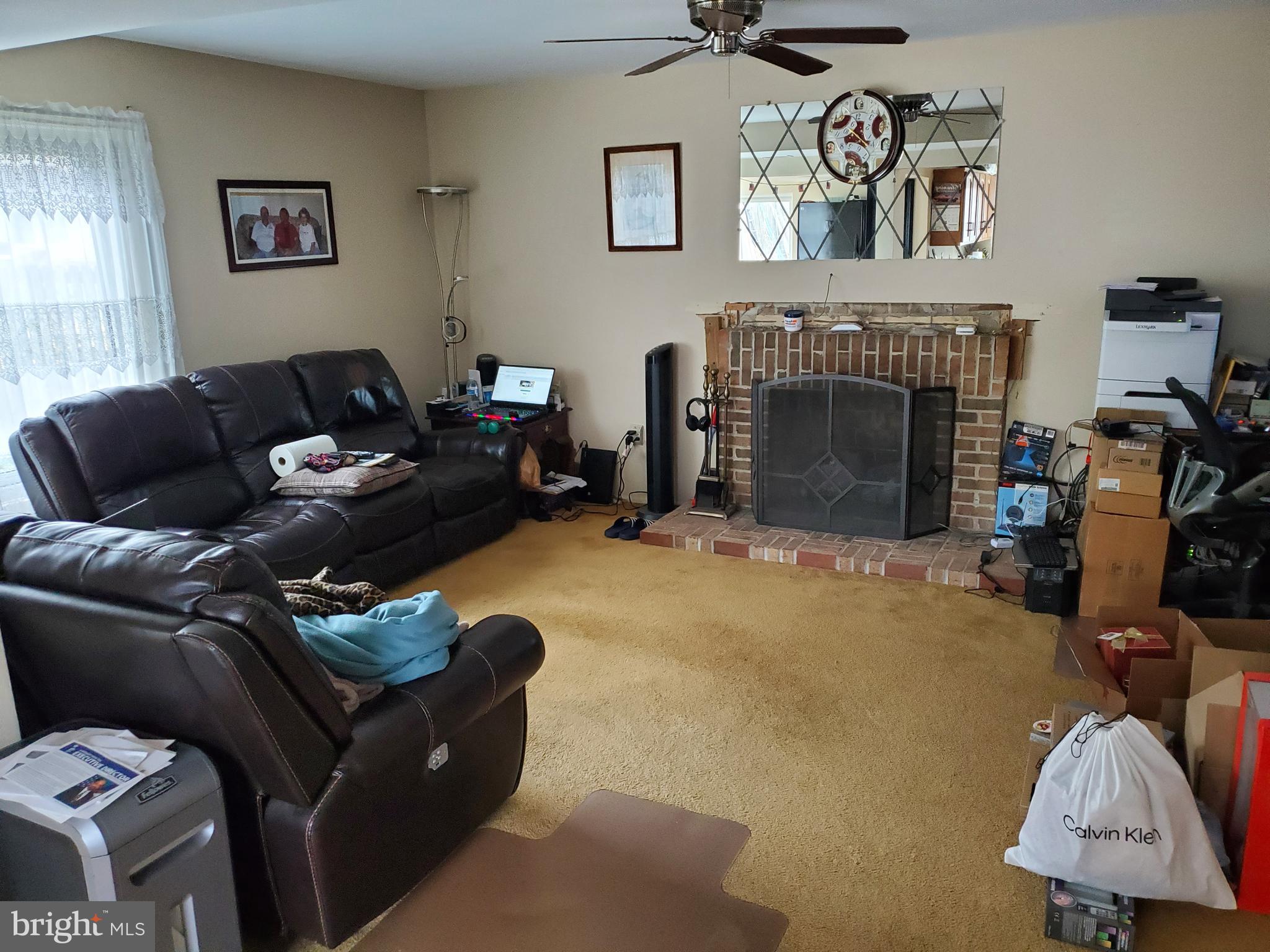 33 Thrush Road Sterling, VA 20164 - Photo 5 of 9 cozy family room