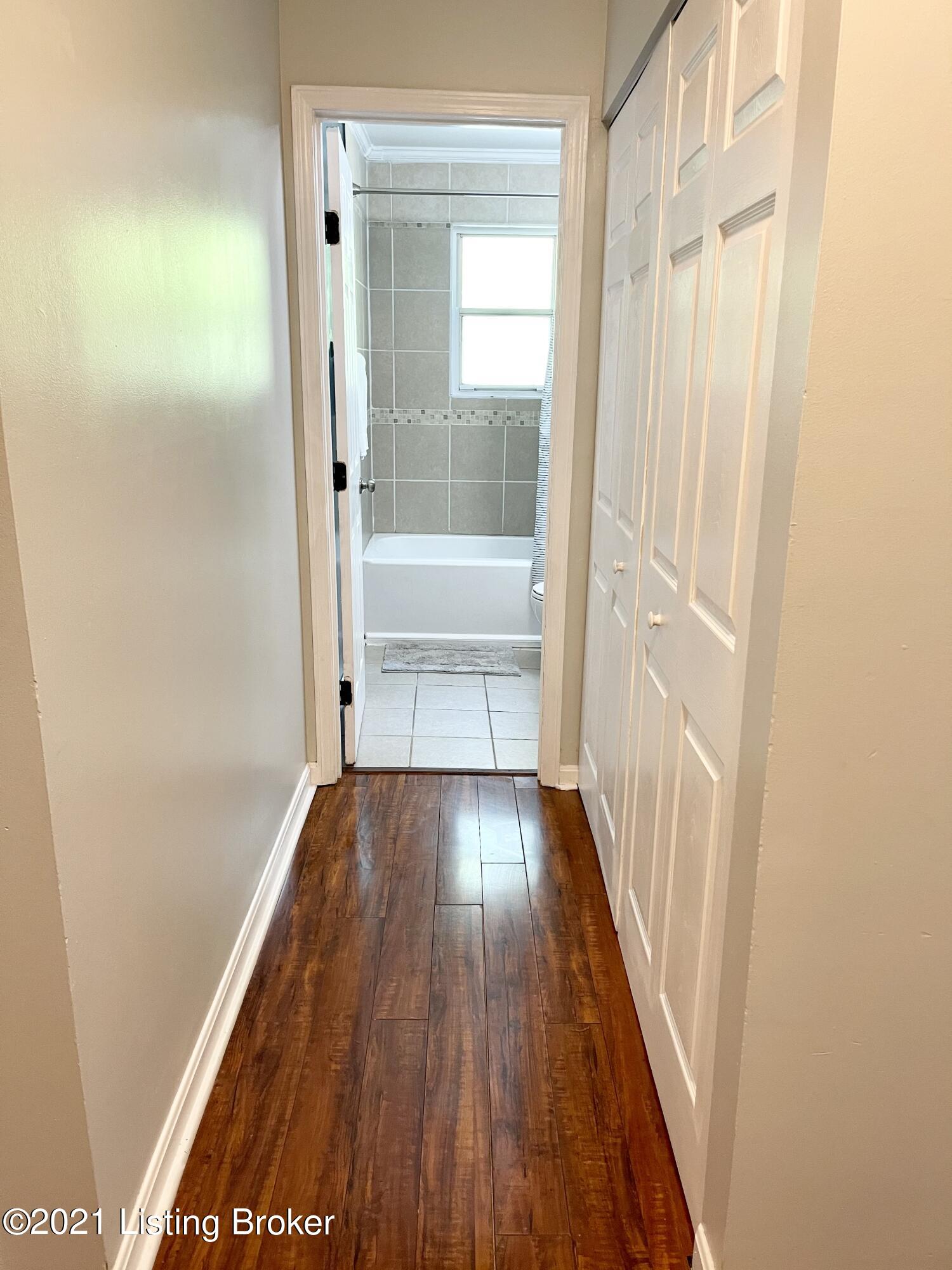 4703 Frel Road Louisville, KY 40272 - Photo 12 of 22 F104288B-08A7-4A79-AC33-86B028F42A52