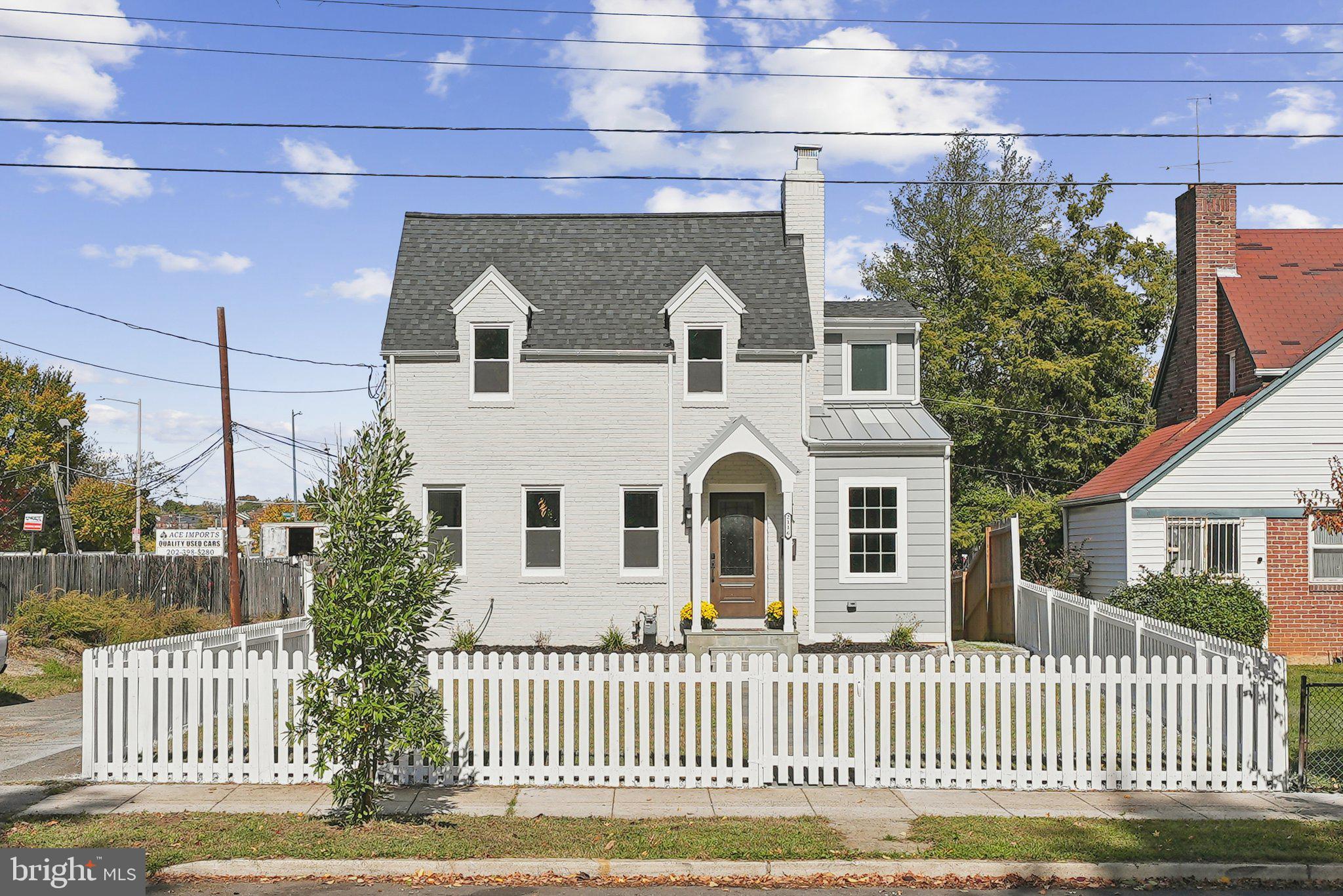 2116 R Street Northeast Washington, DC 20002 - Photo 1 of 42 2216 R ST NE with picket fence