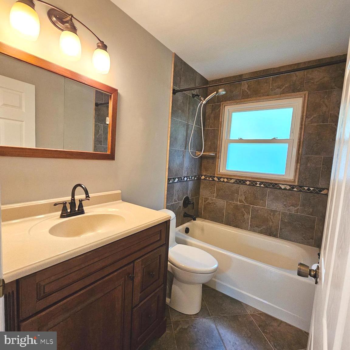 2512 Culpeper Road Alexandria, VA 22308 - Photo 11 of 36 Main Level Full Bath