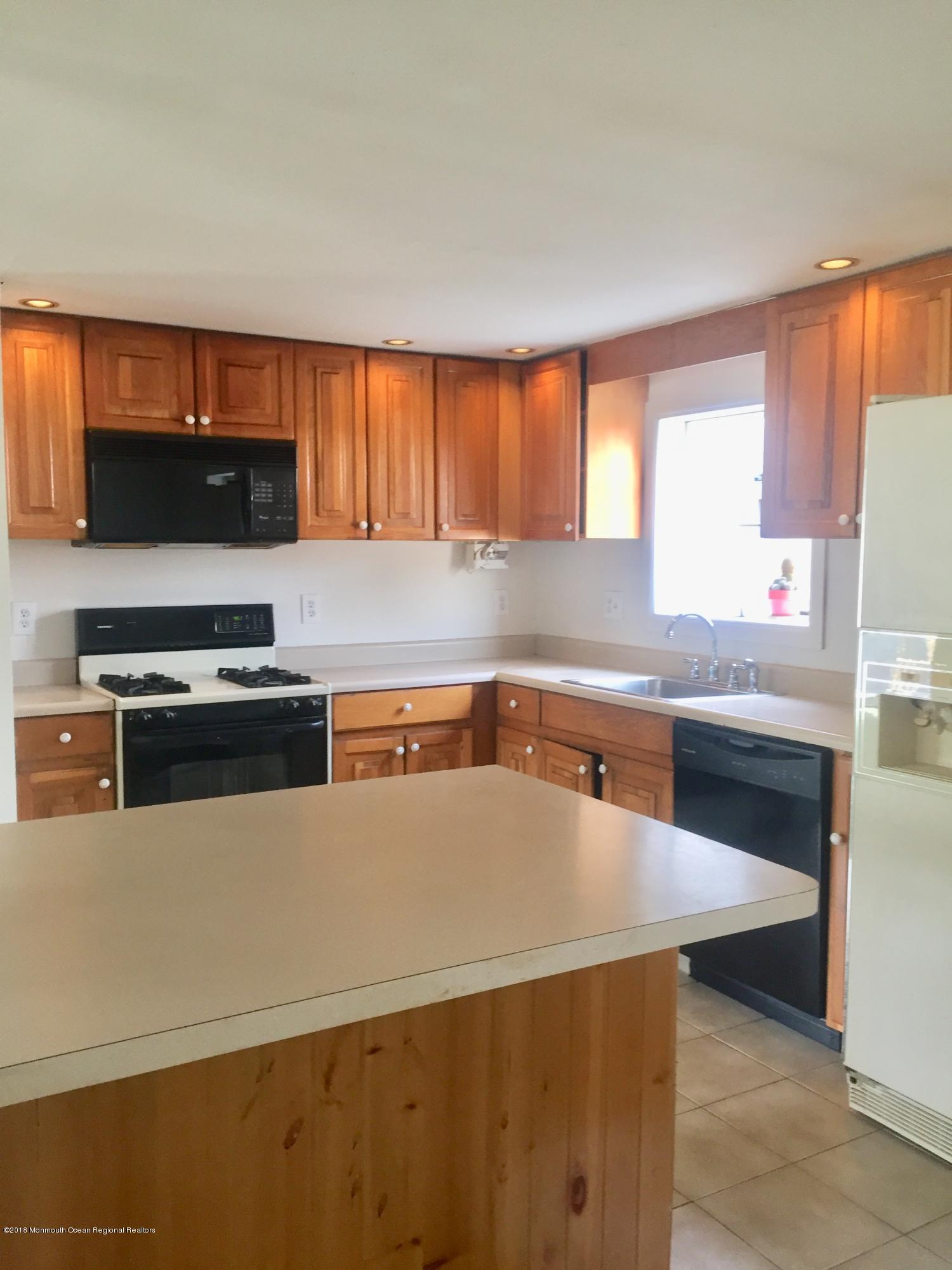 648 Bennetts Mills Road Jackson, NJ 08527 - Photo 11 of 27 201