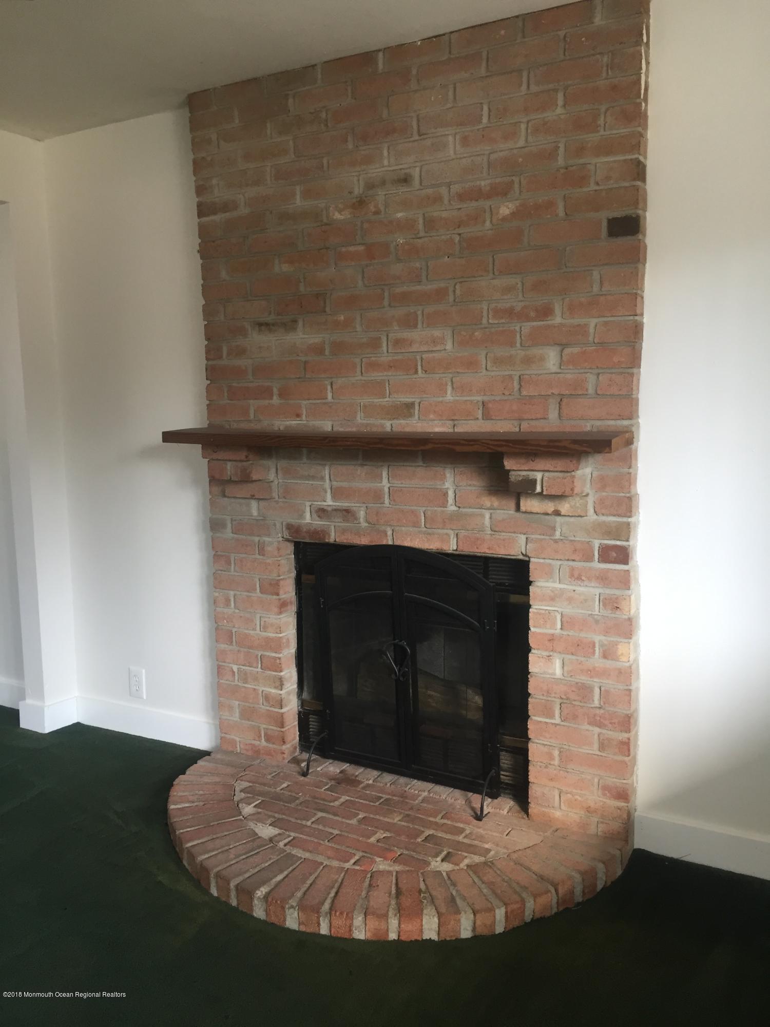 648 Bennetts Mills Road Jackson, NJ 08527 - Photo 7 of 27 195