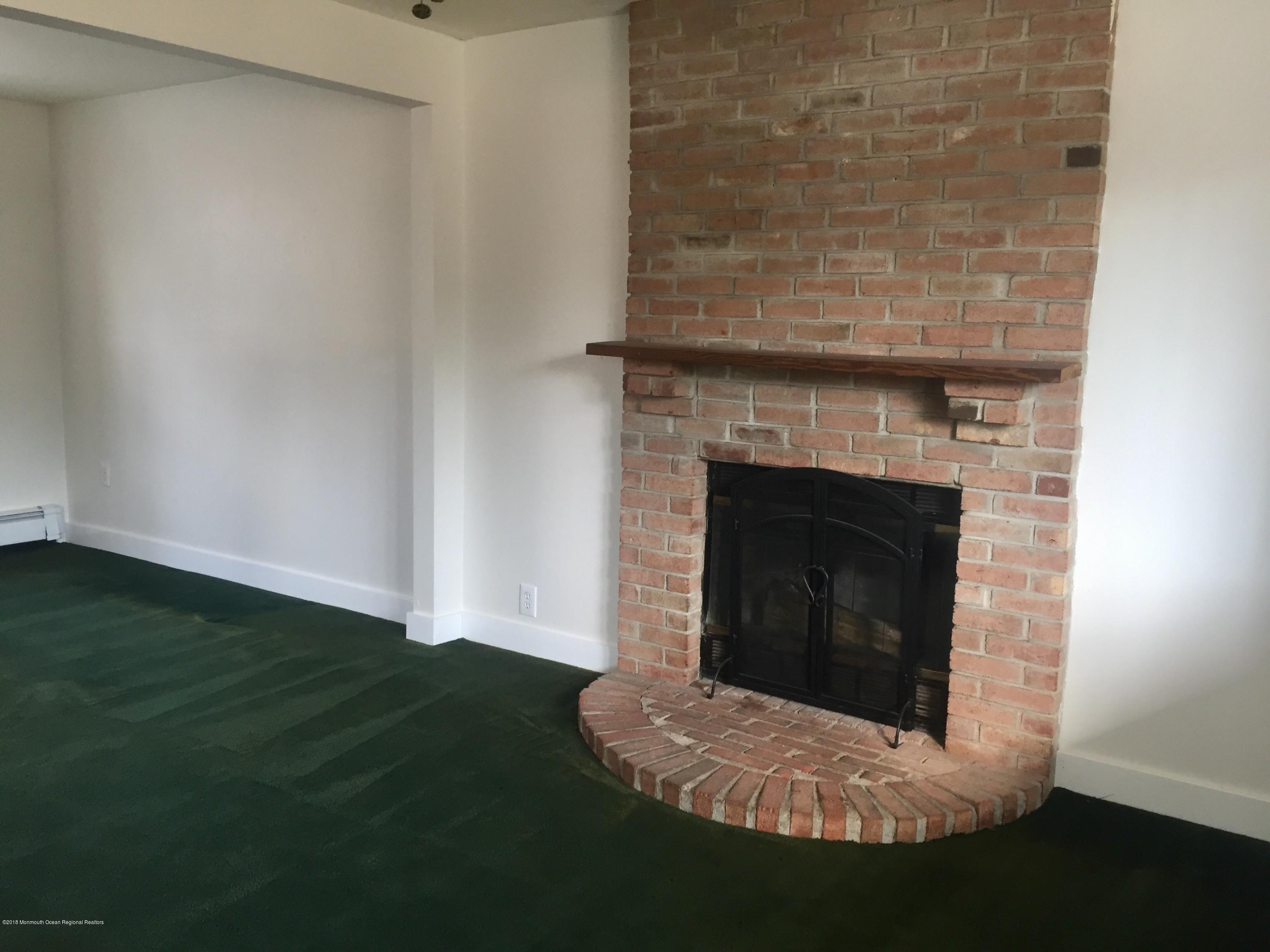 648 Bennetts Mills Road Jackson, NJ 08527 - Photo 8 of 27 194