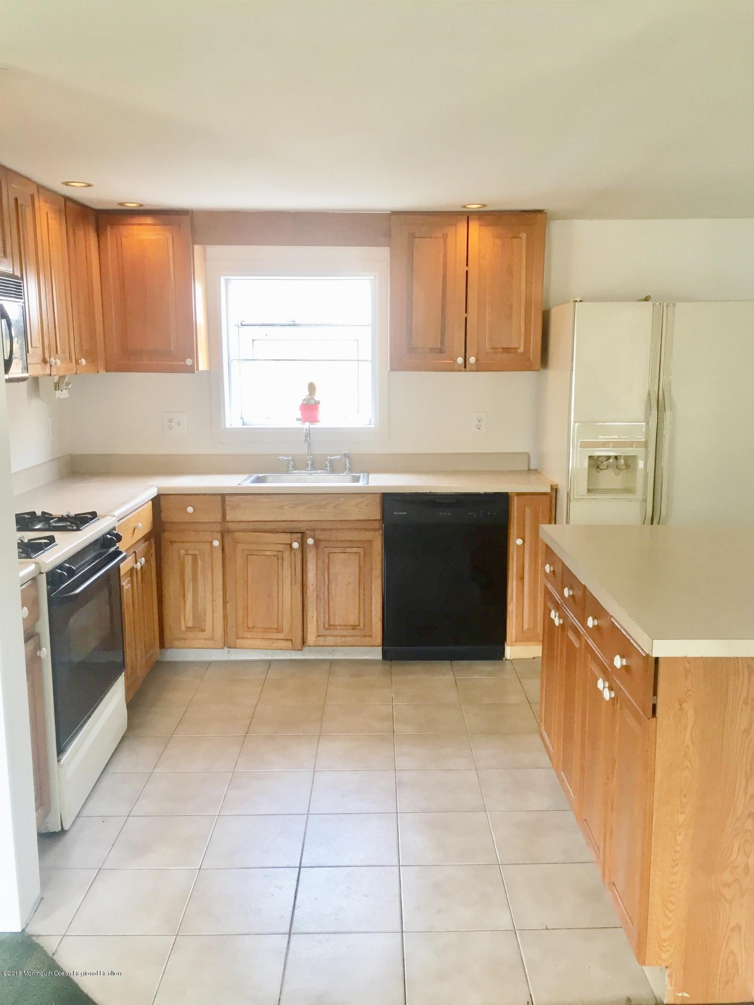 648 Bennetts Mills Road Jackson, NJ 08527 - Photo 10 of 27 206