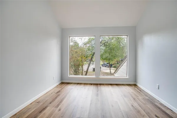 $2,950 | 605 Jeff Davis Court, Conroe, TX 77302