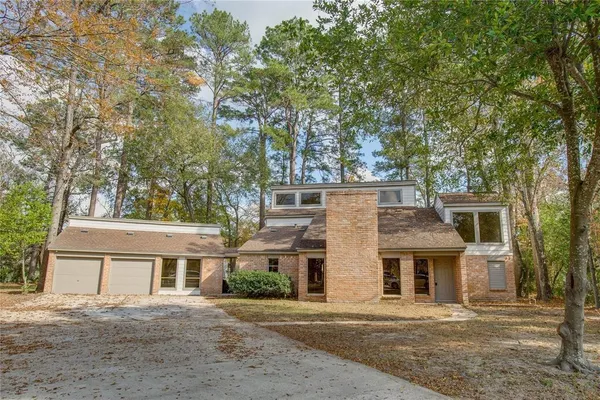 $2,950 | 605 Jeff Davis Court, Conroe, TX 77302