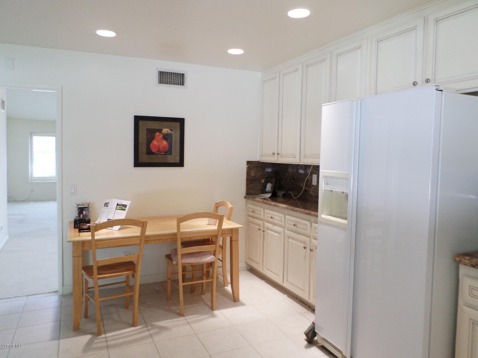 4889 Summit Avenue Simi Valley, CA 93063 - Photo 3 of 18 SAM_0728