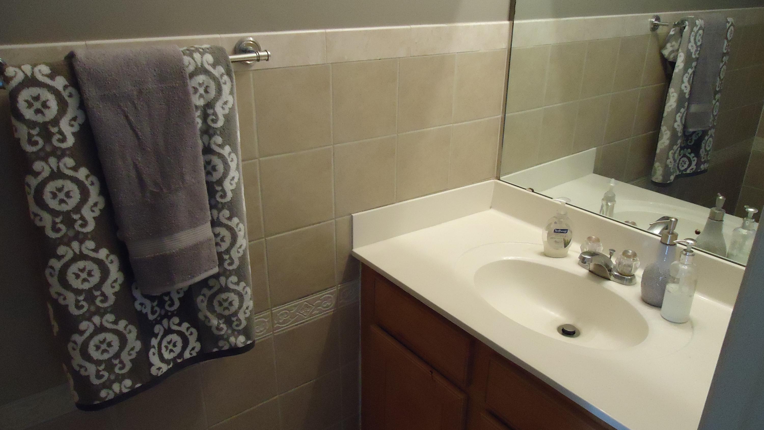 103 Rundle Lane Summerville, SC 29483 - Photo 4 of 30 Half Bath