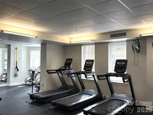 $2,350 | 300 West 5th Street, Unit 706, Charlotte, NC 28202