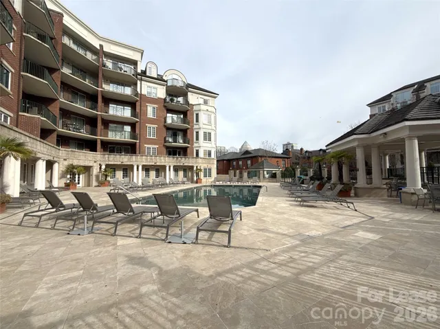 $2,350 | 300 West 5th Street, Unit 706, Charlotte, NC 28202