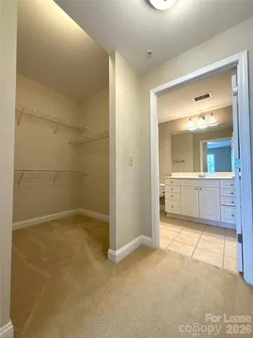 $2,350 | 300 West 5th Street, Unit 706, Charlotte, NC 28202