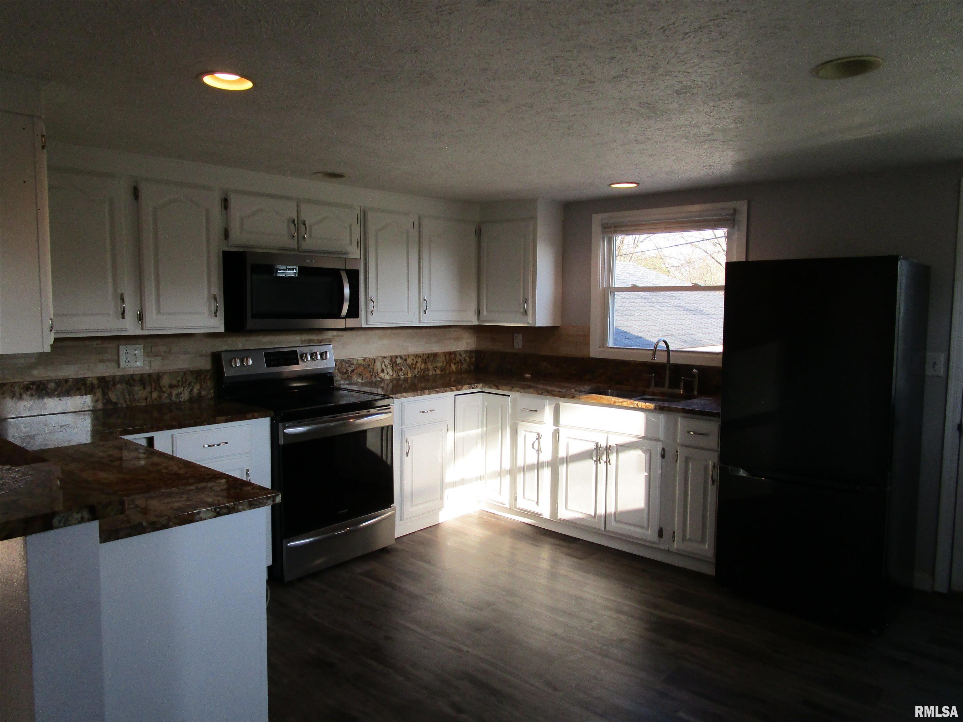 55 Palomino Road Springfield, IL 62702 - Photo 5 of 72