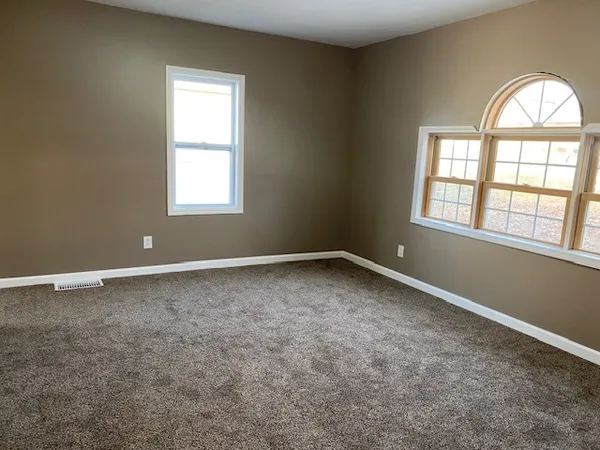 $129,900 | 109 West Iowa Street, Spring Valley, IL 61362