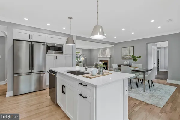 $1,200,000 | 1915 Shannon Court, Alexandria, VA 22306