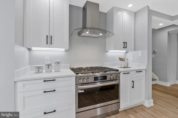 $1,200,000 | 1915 Shannon Court, Alexandria, VA 22306