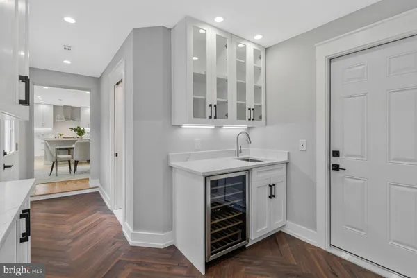 $1,200,000 | 1915 Shannon Court, Alexandria, VA 22306