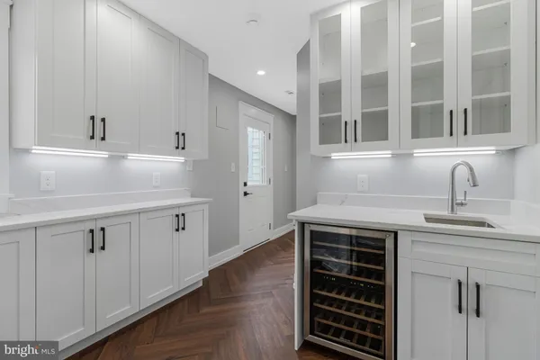 $1,200,000 | 1915 Shannon Court, Alexandria, VA 22306