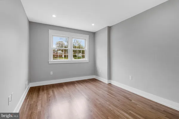$1,200,000 | 1915 Shannon Court, Alexandria, VA 22306