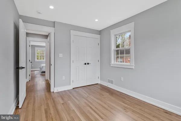 $1,200,000 | 1915 Shannon Court, Alexandria, VA 22306