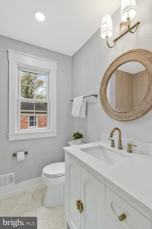 $1,200,000 | 1915 Shannon Court, Alexandria, VA 22306