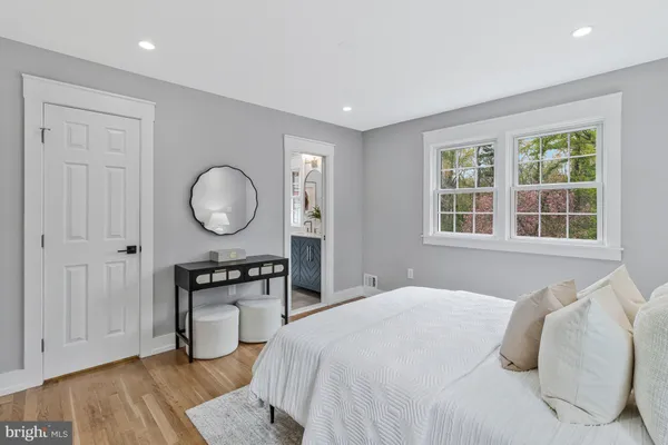 $1,200,000 | 1915 Shannon Court, Alexandria, VA 22306