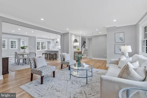 $1,200,000 | 1915 Shannon Court, Alexandria, VA 22306