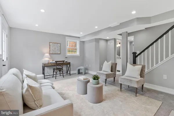 $1,200,000 | 1915 Shannon Court, Alexandria, VA 22306