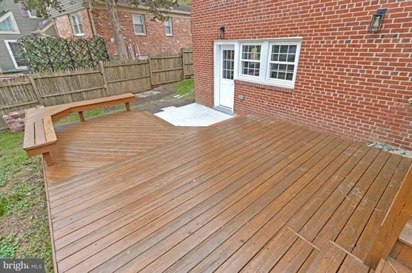 $1,200,000 | 1915 Shannon Court, Alexandria, VA 22306