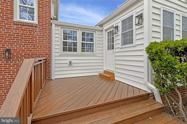 $1,200,000 | 1915 Shannon Court, Alexandria, VA 22306
