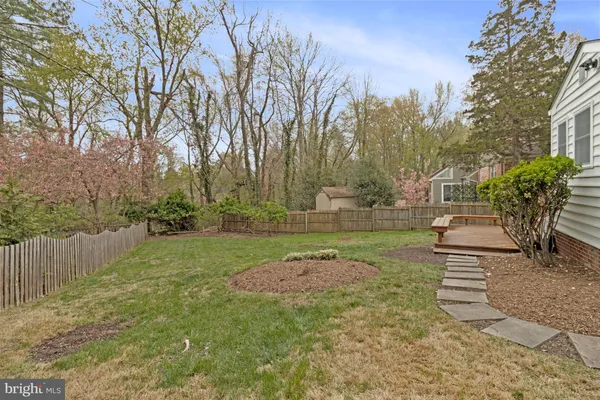 $1,200,000 | 1915 Shannon Court, Alexandria, VA 22306