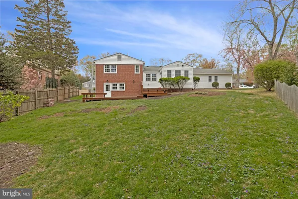 $1,200,000 | 1915 Shannon Court, Alexandria, VA 22306