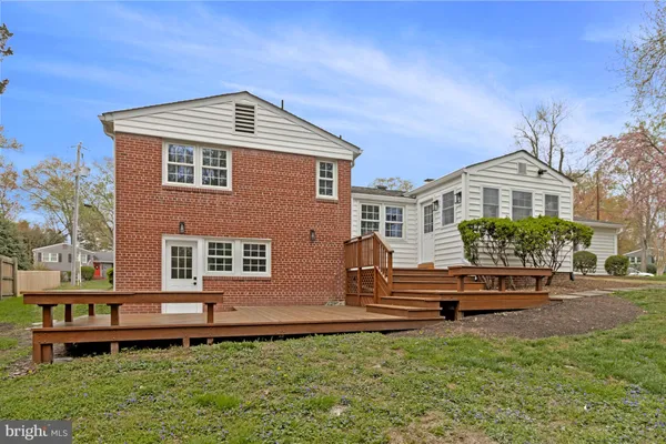 $1,200,000 | 1915 Shannon Court, Alexandria, VA 22306