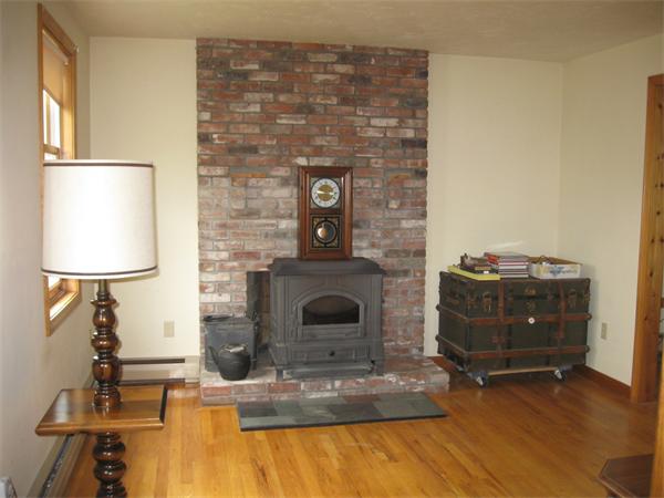 252 Putnam Hill Road Sutton, MA 01590 - Photo 8 of 15 Gallery Image 8