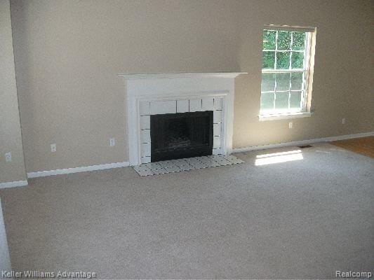 2714 Ravineside South Howell, MI 48843 - Photo 5 of 17 Living Room.jpg