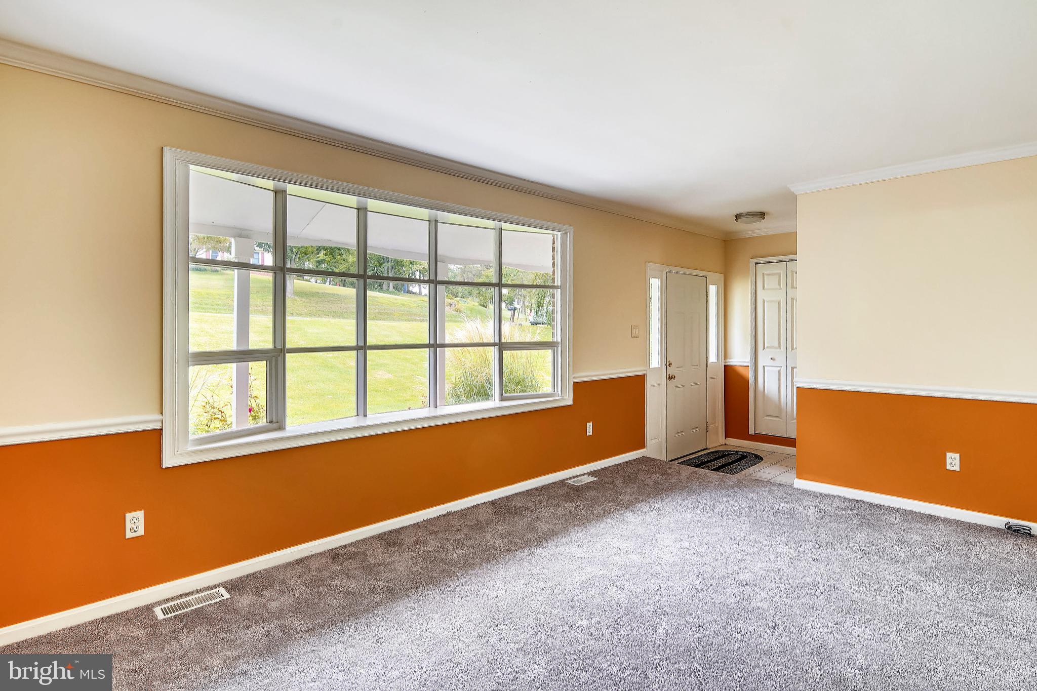3668 Ridgeview Road Ijamsville, MD 21754 - Photo 3 of 44 spacious living room