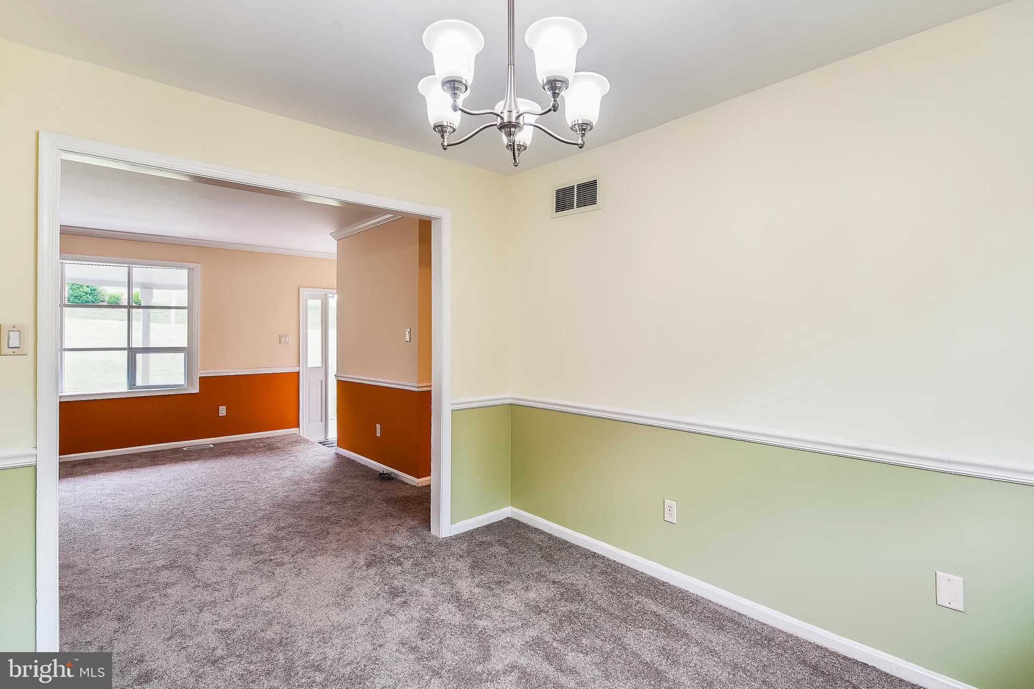 3668 Ridgeview Road Ijamsville, MD 21754 - Photo 5 of 44 dining room