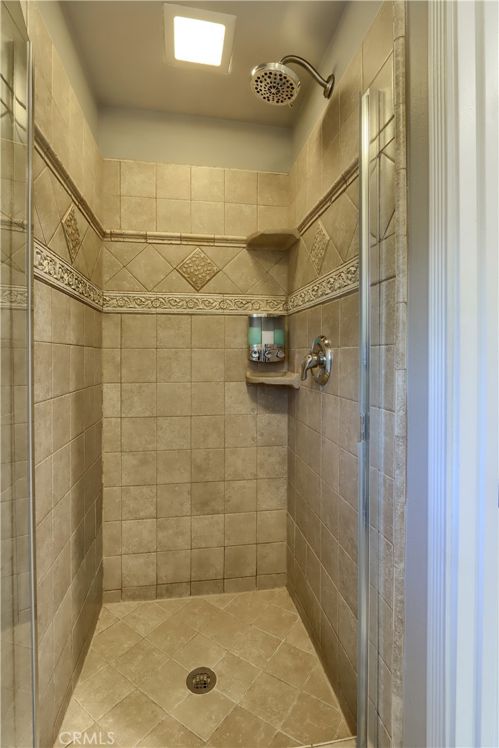 5197 Colorado Road Midpines, CA 95345 - Photo 32 of 47 a bathroom with a shower