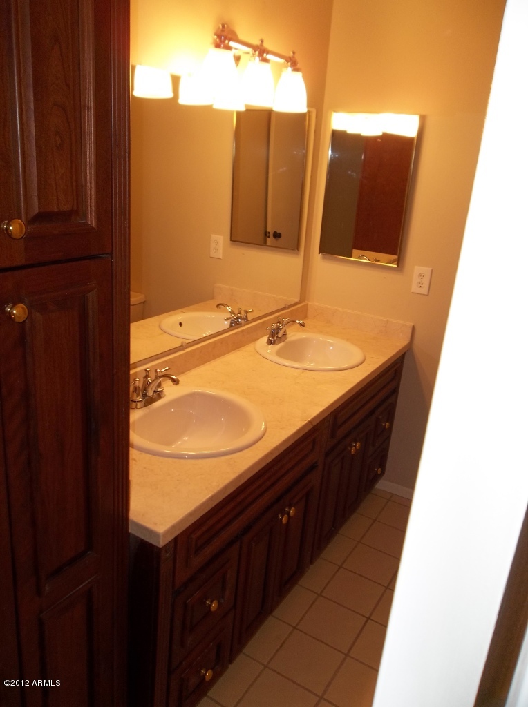 1637 West Royal Palm Road Phoenix, AZ 85021 - Photo 9 of 13 Royal Palm