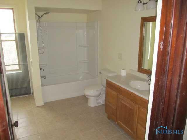23274 West Hellwig Road Genoa, OH 43430 - Photo 9 of 12 Full Bath.