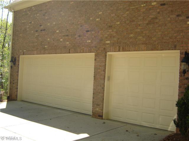 8530 Rosedale Drive Oak Ridge, NC 27310 - Photo 15 of 16 Parking Lot/Garage.