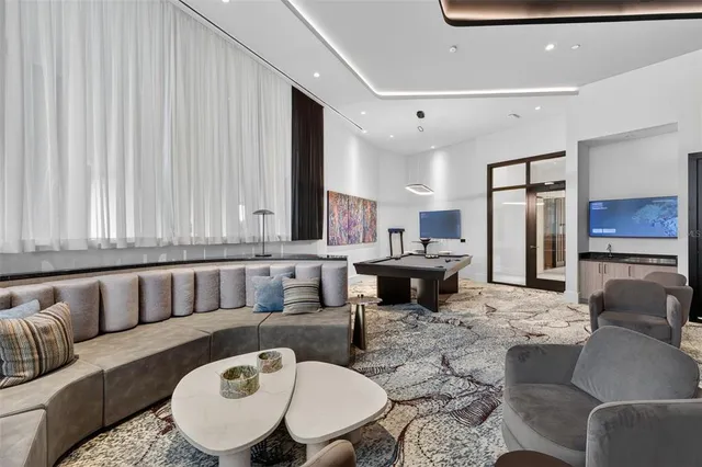 $9,800 | 275 1st Avenue South, Unit 1903, St. Petersburg, FL 33701