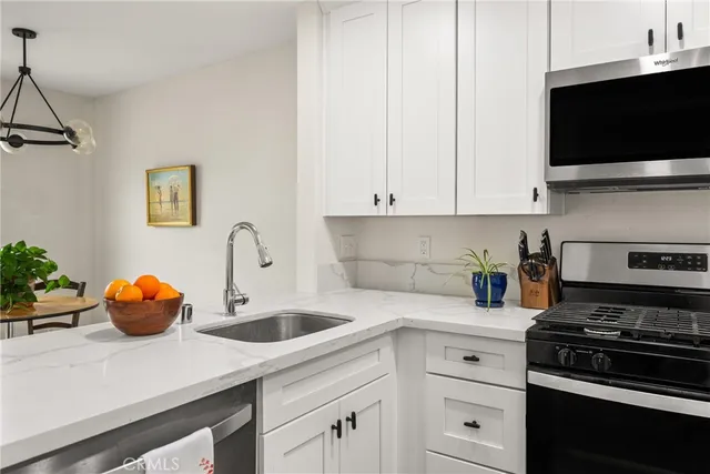 $719,000 | 16 Oval Irvine Ca, Irvine, CA 92604