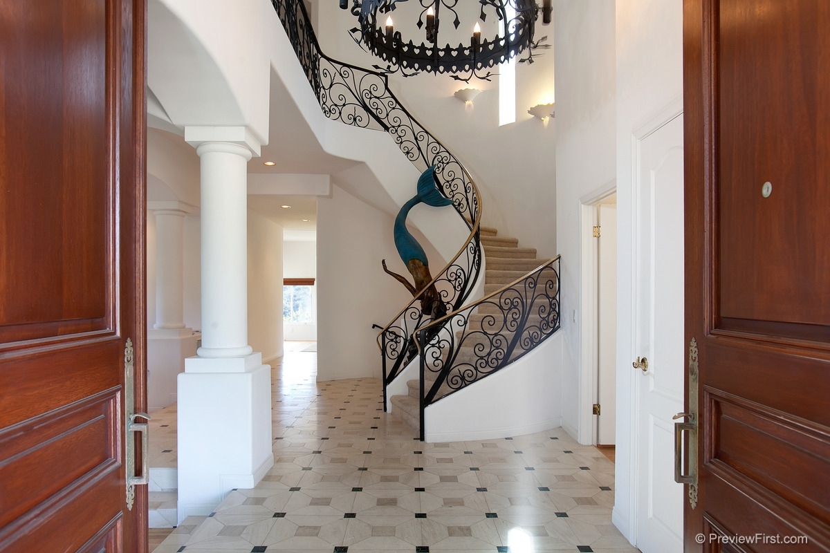 4388 Yuki Lane Carlsbad, CA 92008 - Photo 7 of 25