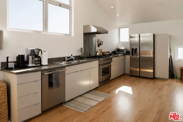 $3,400,000 | 608 Westminster Avenue, Venice, CA 90291