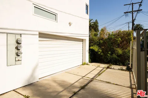 $3,400,000 | 608 Westminster Avenue, Venice, CA 90291