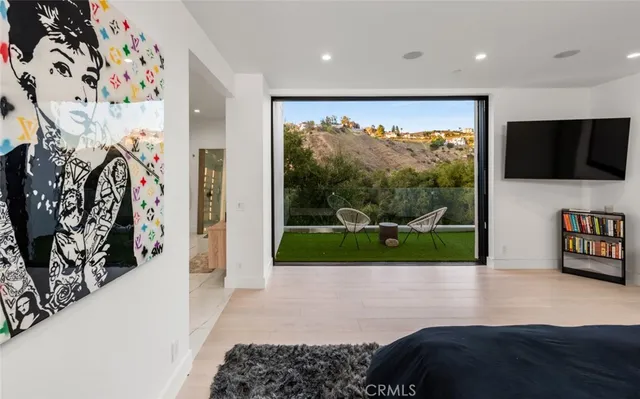 a view of a tennis court