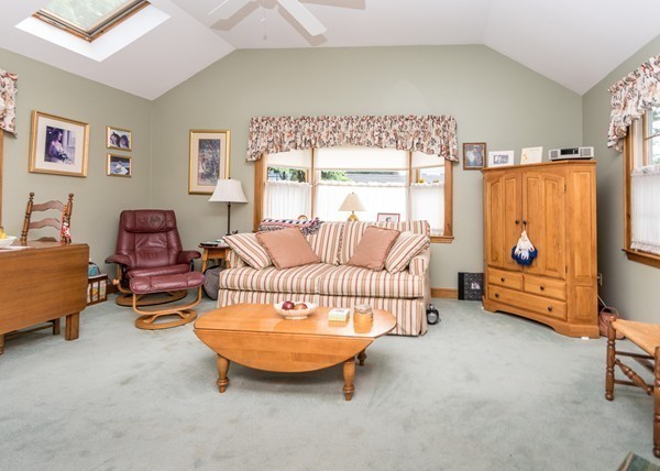 6 Wilmot Road Waltham, MA 02453 - Photo 10 of 16 Gallery Image 10